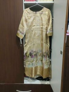 Beautiful Silk Suit Set 🤩