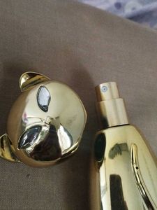 Gold Cat Figurine Perfume 💗😻 With Freebie 🎁