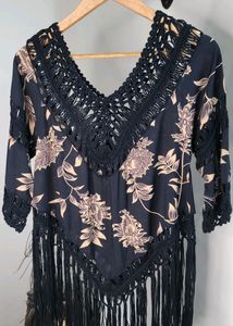 BLACK KNIT &amp; TASSELS  STYLISH TOP