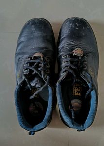 safety shoe size 10, used a bit but in good