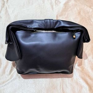 Myglamm Black Bow Handbag 👜