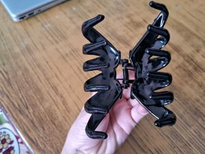 Combo Of 18 Products 💥 Hair Claw Clips &amp; Bag
