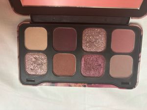 Eyeshadow Palette : makeup revolution allure