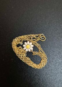 Daisy Pendant Necklace