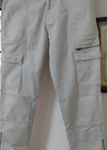 Women&#39;s Light Khaki Color Cargo Pant