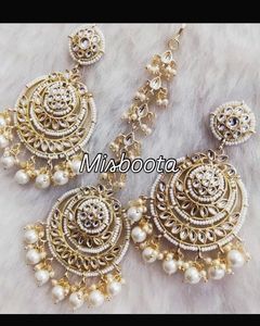 Misboota Long Earrings With Loriyal Holdi Tika