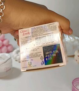 Glow And Lovely Glass Bright Ultra Light Gel Creme