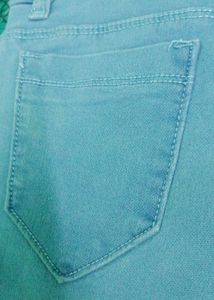 Cute Blue Denim Capri Jeans