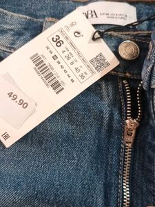 ZARA STRAIGHT FIT DENIM