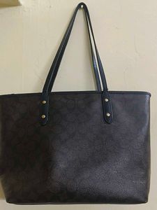 Coach city zip tote in signature canvas