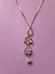 Elegant Floral Pendant Necklace