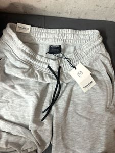 Pull &amp; Bear track pants it is Unisex
