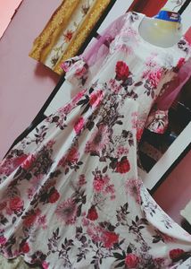 😍Beautiful Printed Gown For Girls &amp; Women&#39;s🥰