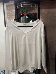 Elegant White V-Neck Top