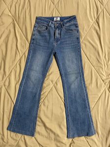 Blue Mid waist flare jeans 💙