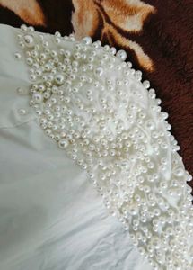 Pearl Details Stretchable Top