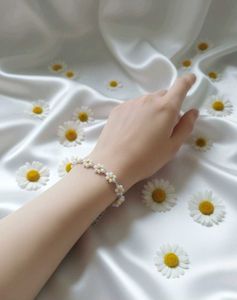 Pinteresty Daisy Beaded Bracelet 🤍
