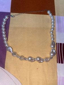 Authentic Elegant  Trendy Rich Pearls Necklace