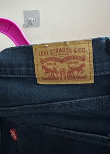original Levi&#39;s Dark Wash Jeans | waist 28