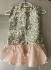 Designer Skirt &amp; Top For 8-10 Years Girls
