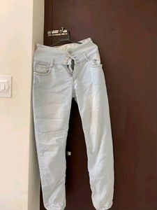 Light Wash High Waisted Jeans