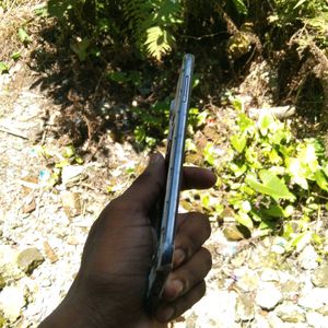 Samsung Galaxy J7 without Battery