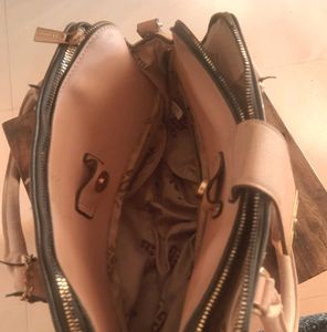 J Blues Handbag.More Spacious and Having 3 Compartments And 5 Zips.Easy To Handle. Water Resistant,Attractive Color.