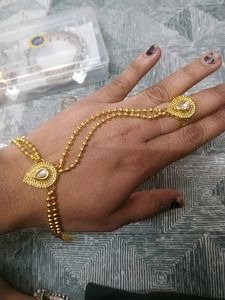 Stunning Golden Kundan Hathphool
