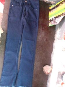 Dark Blue Flared Jeans with cute fimbrie this.