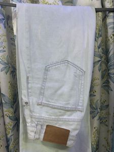 Distressed Light Wash Wide Leg Jeans