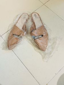 Size 8 Tan Pointed Toe Mules  Very Comfortable