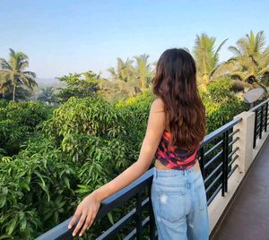 one shoulder crop top