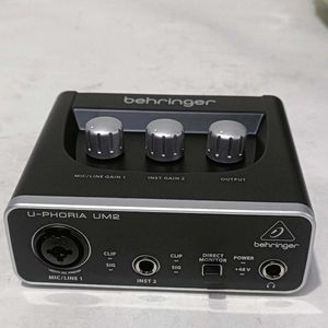 Behringer U-PHORIA UMC22 Audiophile 2x2 USB Audio