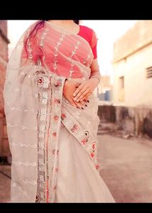 New Saree With Blouse & Peticoat.