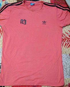 Adidas T-shirt