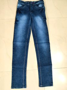 Brand New Men&#39;s Levi&#39;s Jeans. Size - 28.