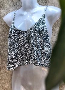 I. CUTE TOP