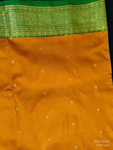Women&#39;s Beautiful Orange Colour Saree