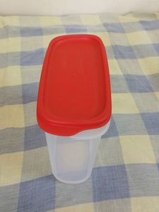 Tupperware 1.7 L Rectangular Box