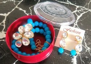 Necklace &amp; Earring Set