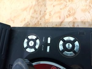 Portable EVD/DVD Player
