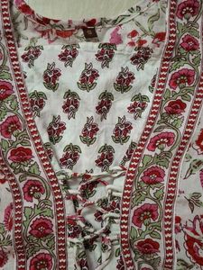 (Size~S)Peplum pink floral top🌻