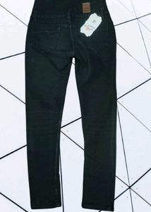 DE75 S72 Size-28 2 Jeans Combo