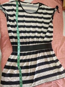 Strechable long top..