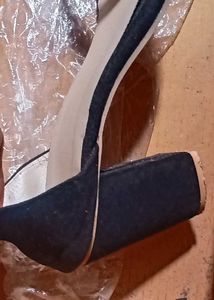 Combo Heels And Highlighter
