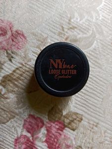 NY Bae loose glitter eyeshadow.