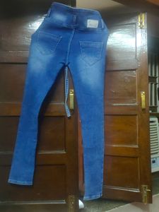 Girls_blue_slim_fit_jeans