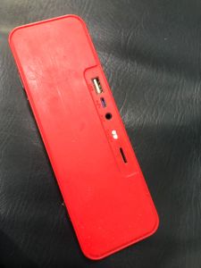 GUESS Portable Speaker