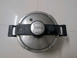 Prestige Clip On Pressure Cooker