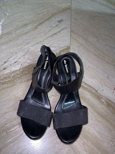 Black 'She Knows' Heels